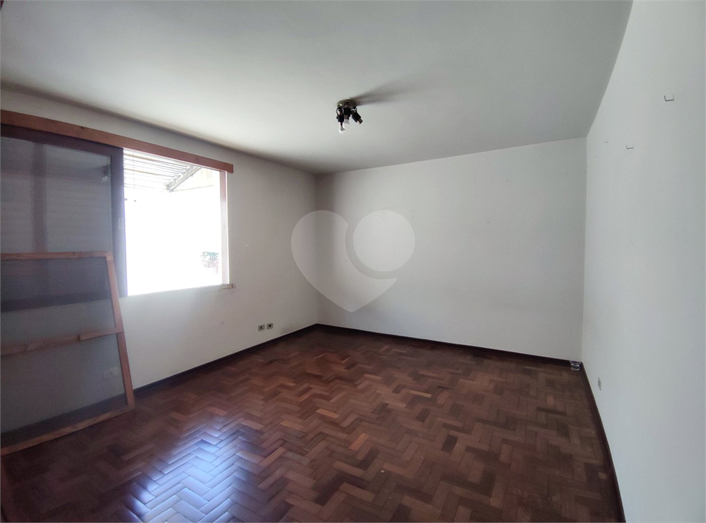 Sobrado à venda com 4 quartos, sendo 2 suítes, em Chácara Monte Alegre, São Paulo, SP