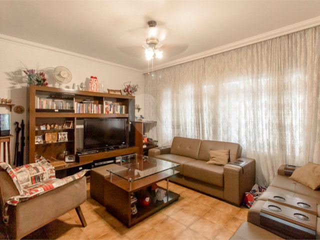 Casa de Vila à venda com 4 quartos, sendo 2 suítes,  em Chácara Santo Antônio (zona Sul), São Paulo, SP