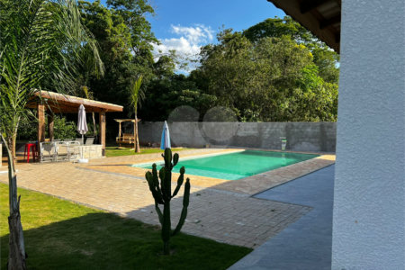 Chácara à venda com 6 quartos, sendo 1 suíte, em Jardim Estância Brasil, Atibaia, SP
