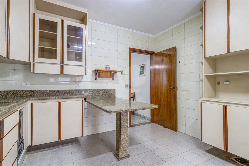 Casa à venda com 3 quartos, sendo 1 suíte, em Vila Clementino, São Paulo, SP