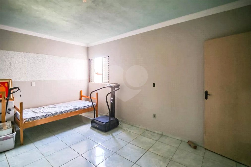 Sobrado à venda com 4 quartos, sendo 1 suíte, em Residencial Monte Verde, Indaiatuba, SP