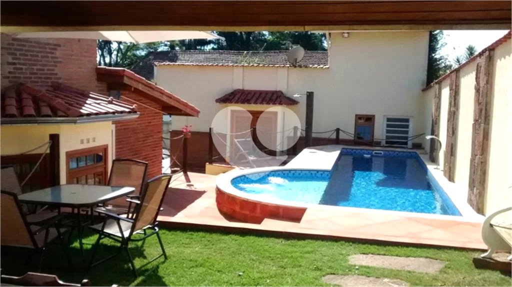 Casa à venda com 3 quartos, sendo 1 suíte, em Roseira, Mairiporã, SP