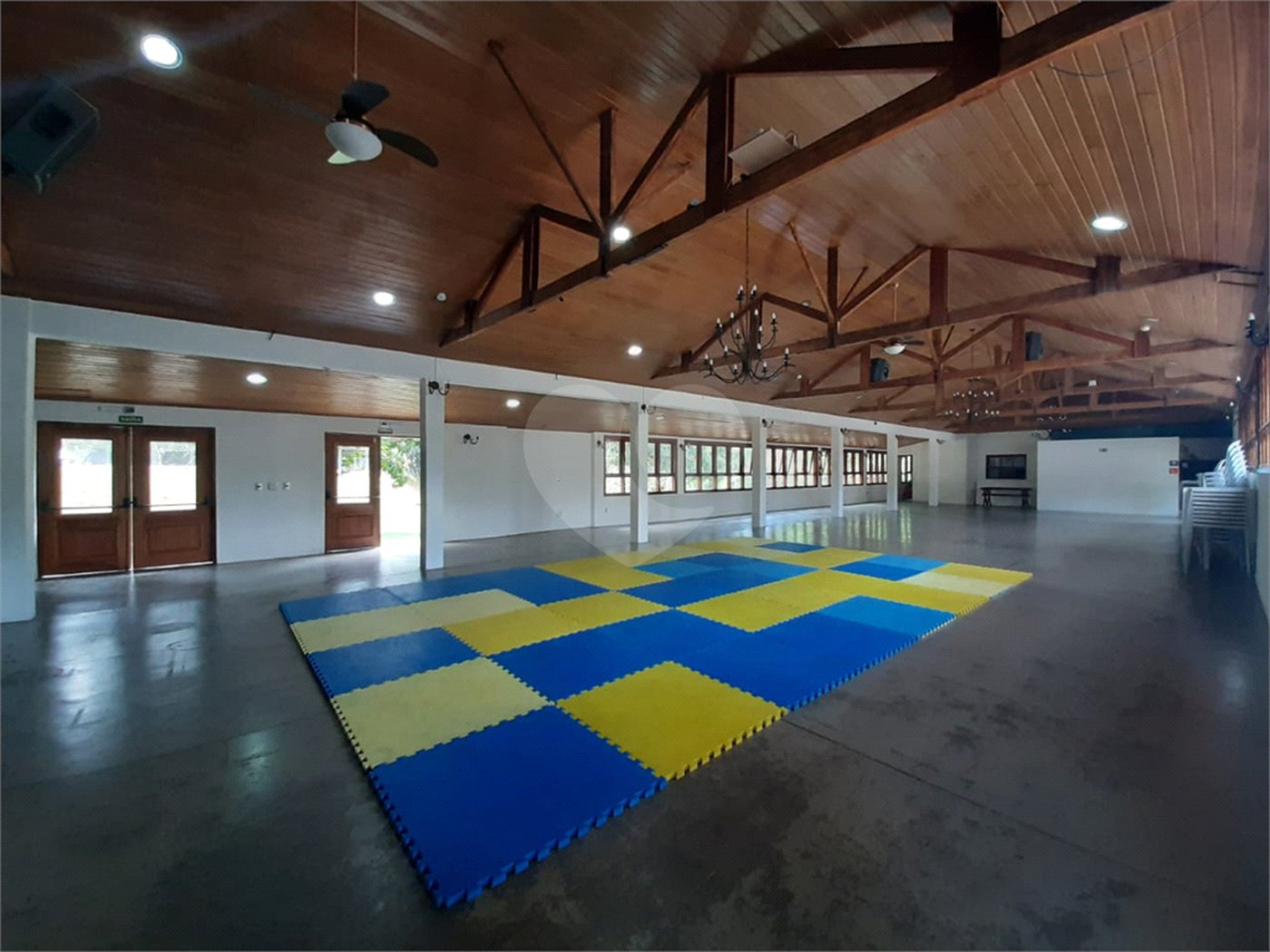 Casa para alugar com 4 suítes no condomínio Vinhas da Vista Alegre - Lado Café, Vinhedo - SP
