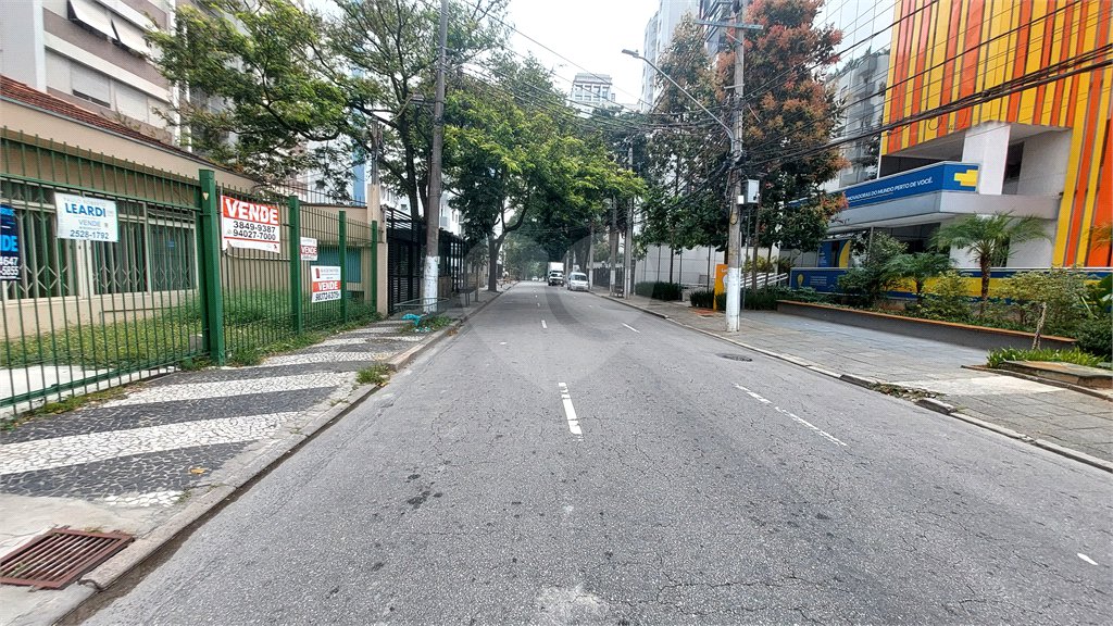 Apartamento à venda com 3 quartos, sendo 1 suíte, em Vila Olímpia, São Paulo, SP