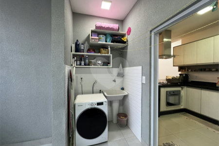 Casa à venda com 3 quartos, sendo 1 suíte, no condomínio Jardim Guarujá, Salto - SP