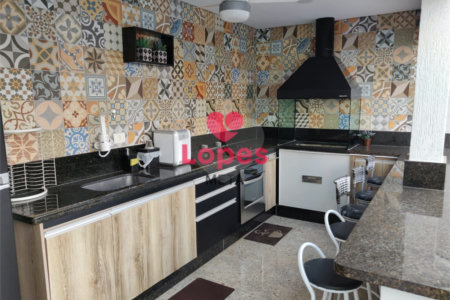 Casa à venda com 3 suítes no condomínio Jaridim Coleginho, Jacareí - SP