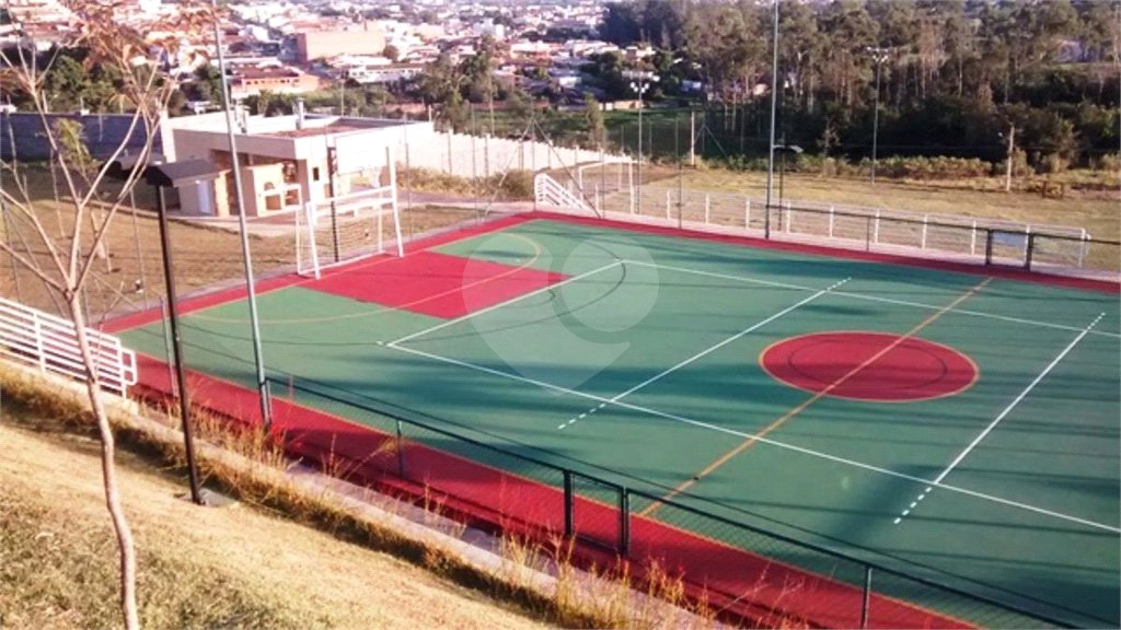 Casa à venda com 3 suítes no condomínio Residencial Central Parque, Salto - SP