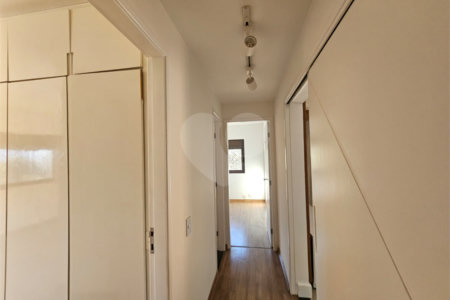 Apartamento para alugar com 3 quartos, sendo 1 suíte, em Alto da Boa Vista, São Paulo, SP