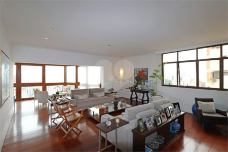 Apartamento à venda com 3 suítes em Vila Suzana, São Paulo, SP