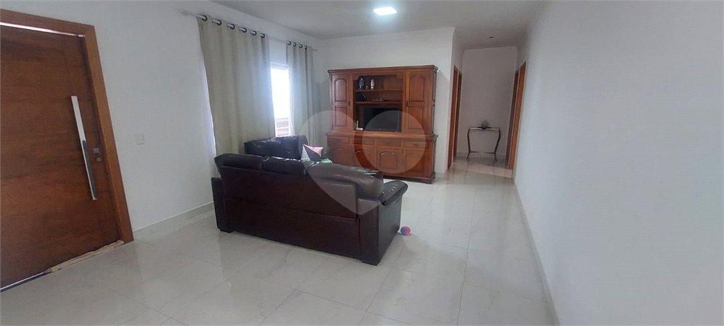 Casa à venda com 3 suítes no condomínio Riviera dos Pássaros, Joanópolis - SP