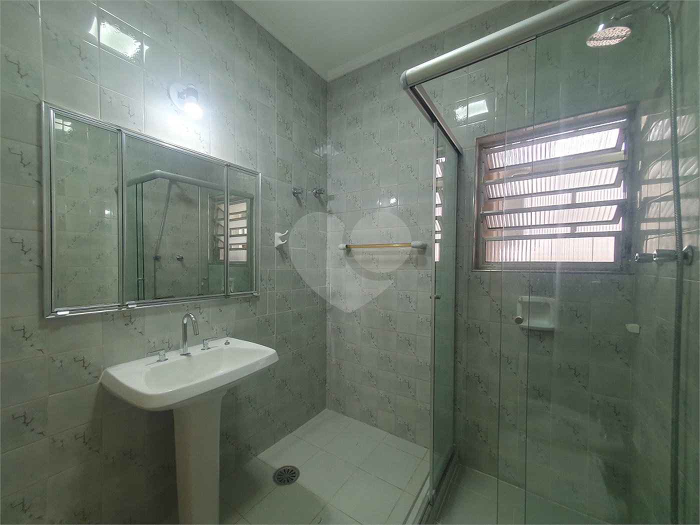 Apartamento para alugar com 2 quartos, sendo 1 suíte,  em Higienópolis, São Paulo, SP