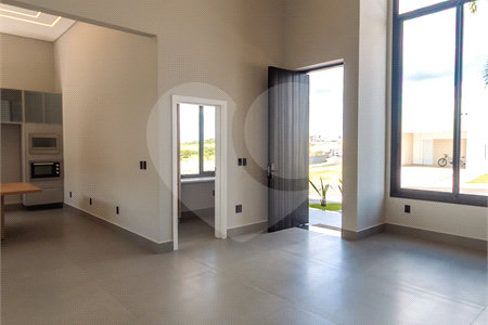 Casa à venda com 3 suítes no condomínio Residencial Dona Maria Candida, Indaiatuba - SP