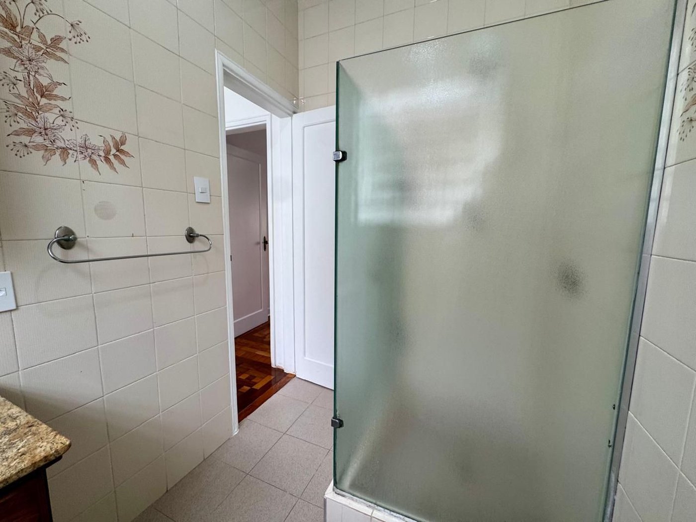 CASA AMPLA COM QUINTAL  150m² - 1.799.000,00 - Aparecida - Santos/SP