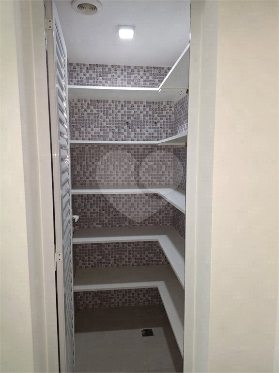 Apartamento à venda com 3 suítes em Vila Anastácio, São Paulo, SP