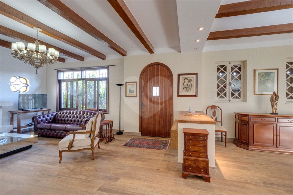 Casa Térrea à venda com 3 suítes em Granja Julieta, São Paulo, SP
