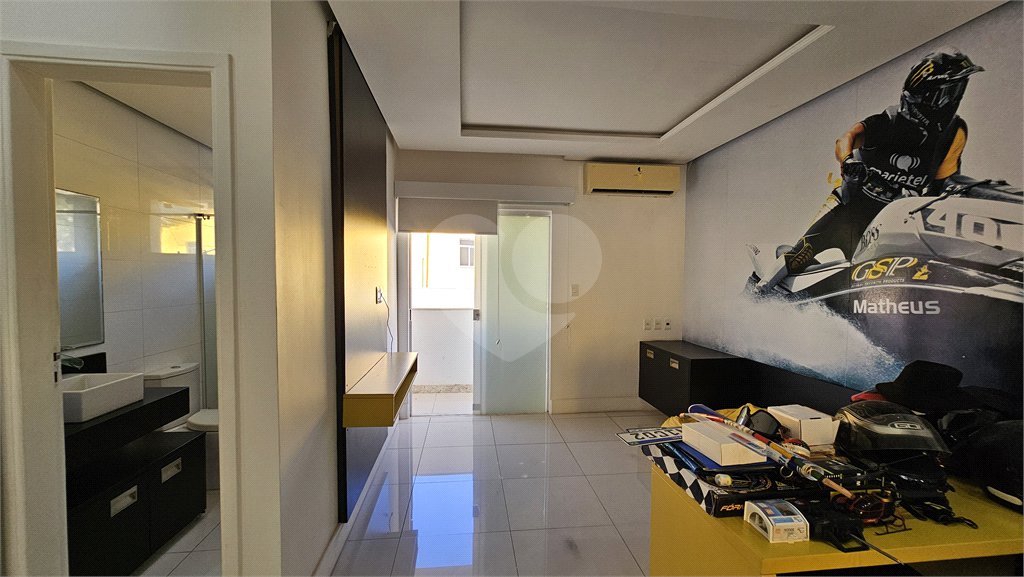 Casa à venda com 3 suítes no condomínio Golden Village., Rio de Janeiro - RJ