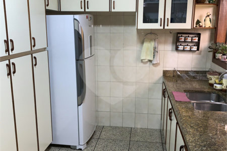 Casa à venda com 4 quartos, sendo 3 suítes, em Jardim das Vertentes, São Paulo, SP