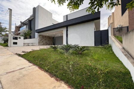 Casa à venda com 3 quartos, sendo 1 suíte,  no condomínio Cyrela Landscape Esplanada, Votorantim - SP