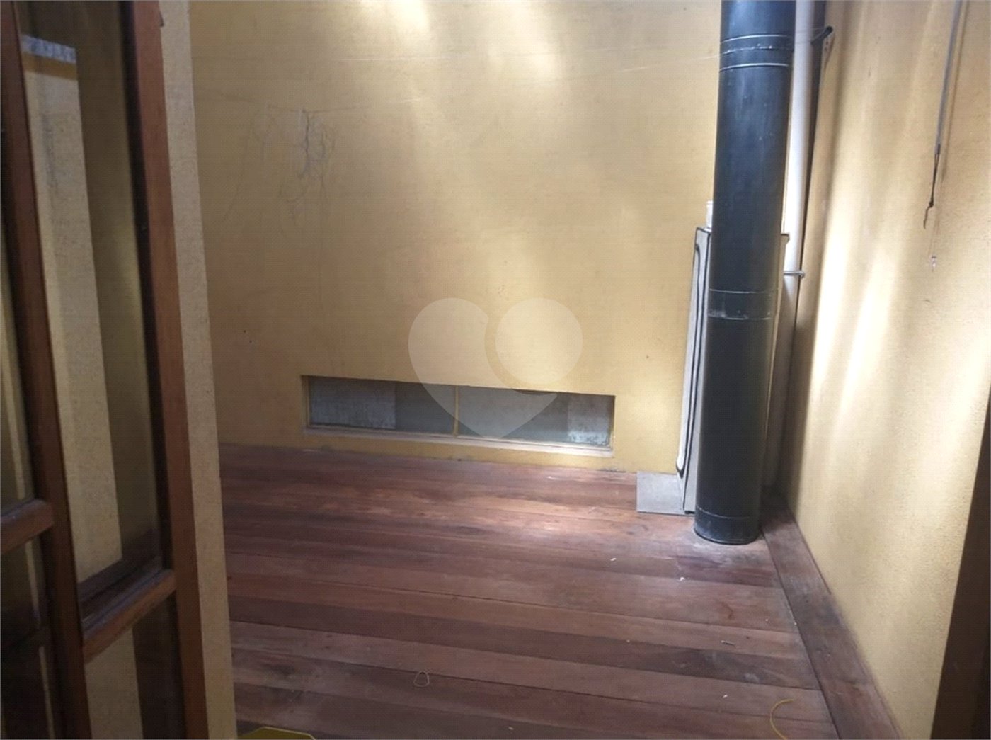 Casa à venda com 3 quartos, sendo 1 suíte, no condomínio Primavera, São Paulo - SP