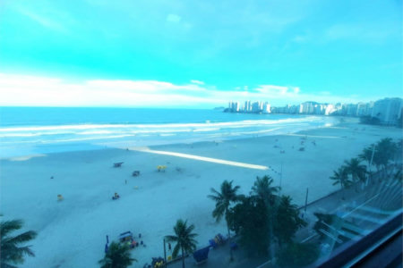 Apartamento Residencial à venda, Pitangueiras, Guarujá - AP0136.