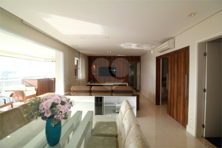 Apartamento à venda com 3 suítes em Alto da Boa Vista, São Paulo, SP
