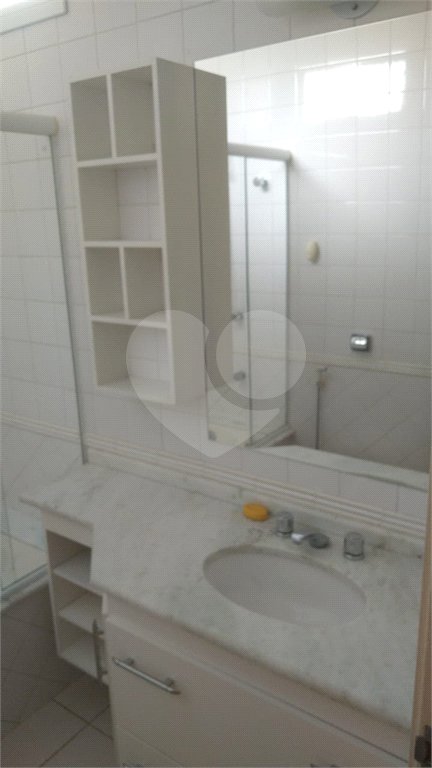 Casa à venda com 4 quartos, sendo 2 suítes, no condomínio Vila D'amalfi, Sorocaba - SP