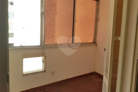 Apartamento à venda com 3 quartos, sendo 1 suíte,  em Copacabana, Rio de Janeiro, RJ