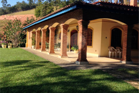 Sítio à venda com 4 quartos, sendo 1 suíte, no Centro, Piracaia, SP
