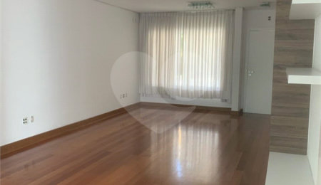 Casa à venda com 3 suítes no condomínio Villaggio Belvedere, São Paulo - SP