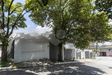 Sobrado à venda com 4 quartos, sendo 3 suítes, em Tucuruvi, São Paulo, SP