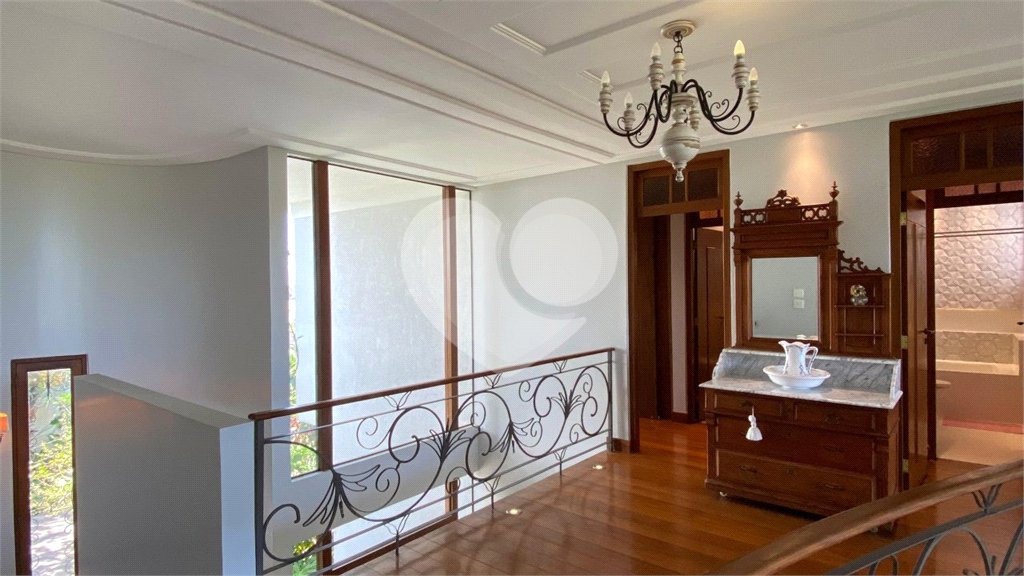 Casa à venda com 1 quarto, sendo 3 suítes, no Centro, Porto Seguro, BA
