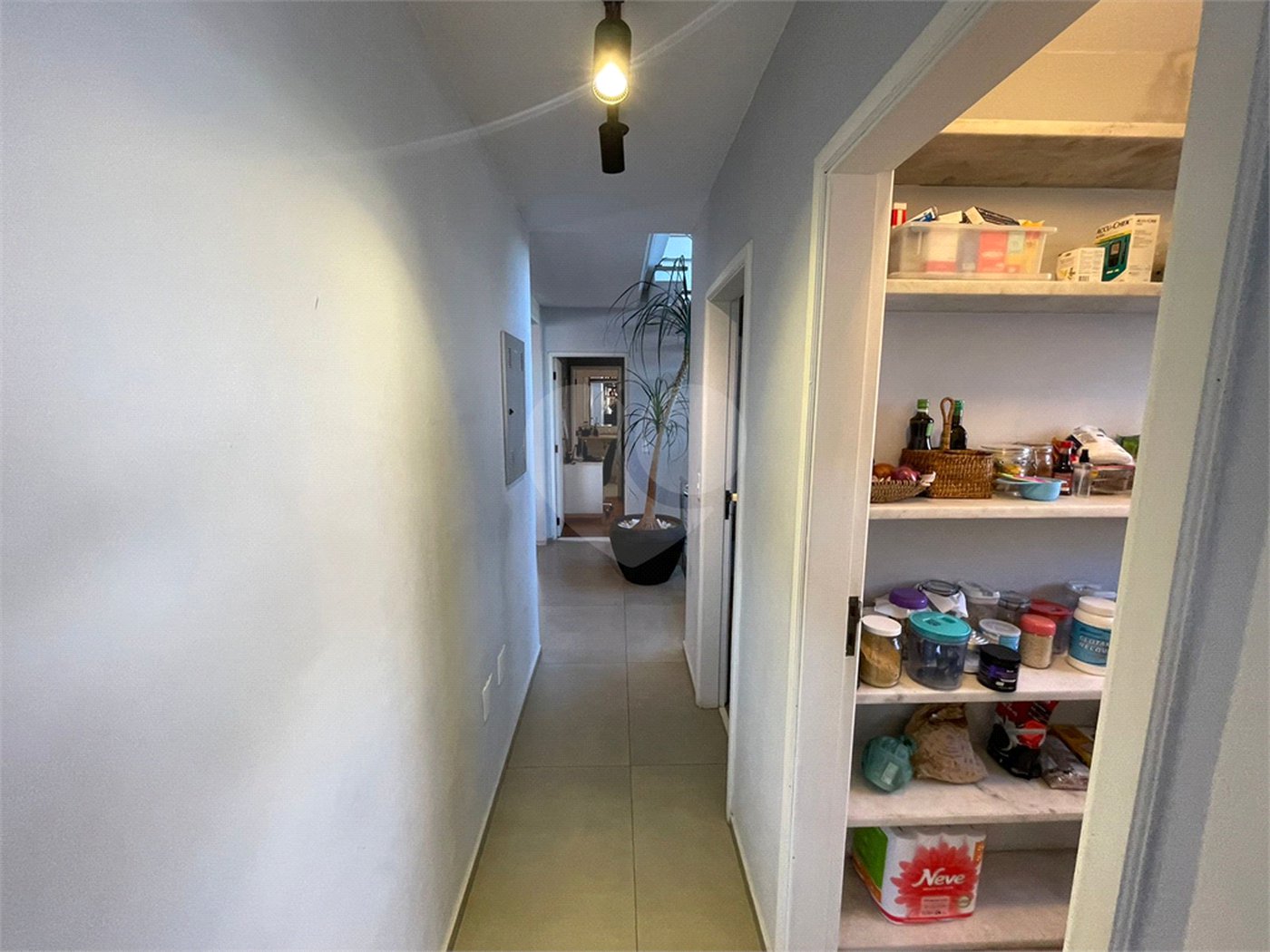 Casa à venda com 4 suítes no condomínio Fechado, São Paulo - SP
