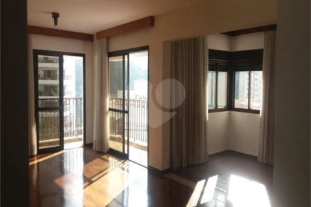 Apartamento à venda com 4 quartos, sendo 3 suítes,  em Vila Andrade, São Paulo, SP