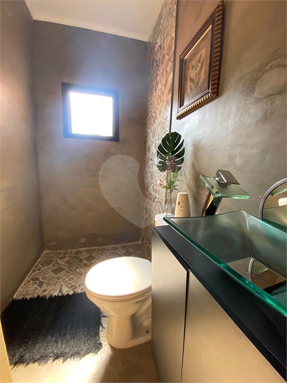 Casa à venda com 5 quartos, sendo 3 suítes,  em Jardim dos Pinheiros, Atibaia, SP