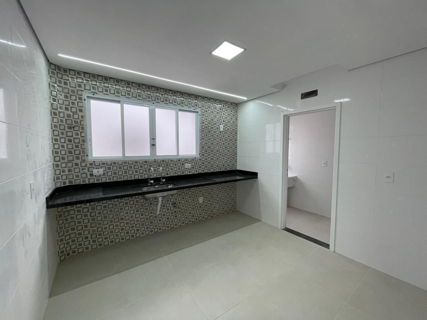 Casa com 4 dormitórios à venda, 234 m² por R$ 1.650.000,00 - Embaré - Santos/SP