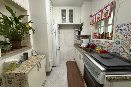 Casa à venda com 2 suítes no condomínio Village Palmas, São Paulo - SP