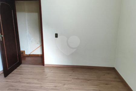 Sobrado à venda com 4 quartos, sendo 1 suíte, em Vila Brasílio Machado, São Paulo, SP