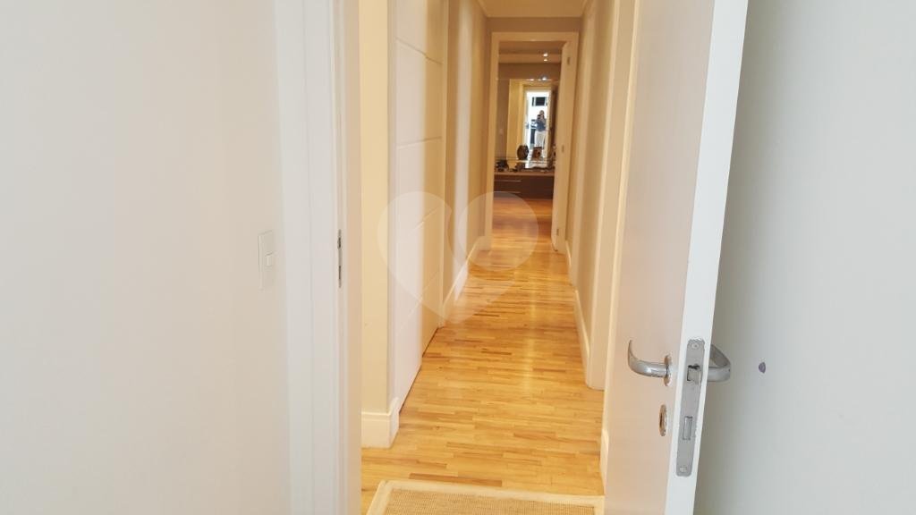 Apartamento à venda ou para alugar com 3 suítes em Vila Olímpia, São Paulo, SP