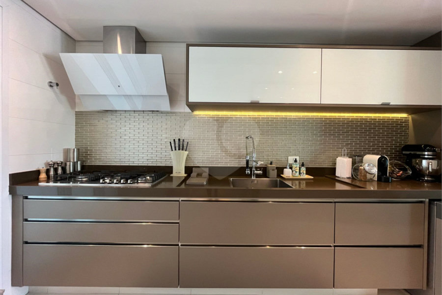 Apartamento à venda com 3 suítes em Santa Teresinha, São Paulo, SP