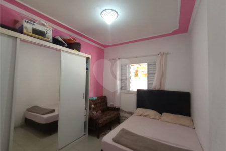 Casa à venda com 4 quartos, sendo 1 suíte, em Jardim Maricota, Itapetininga, SP