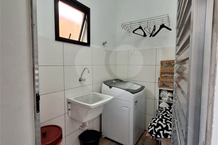 Casa à venda com 3 suítes no condomínio Chácaras do Lago, Vinhedo - SP