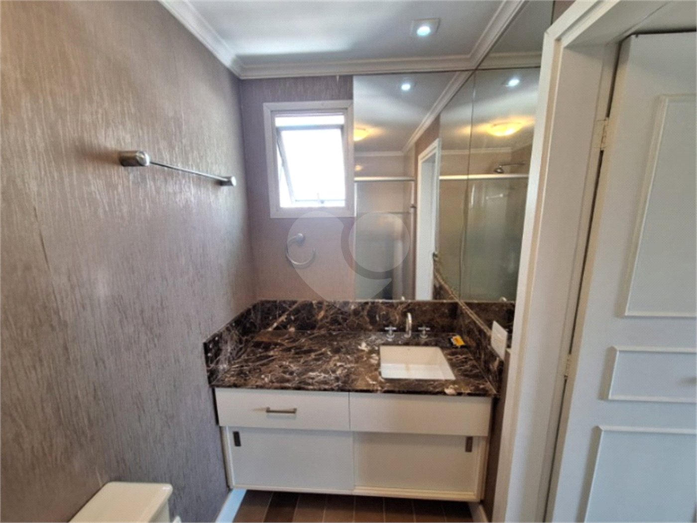 Apartamento à venda com 2 quartos, sendo 1 suíte,  em Indianópolis, São Paulo, SP
