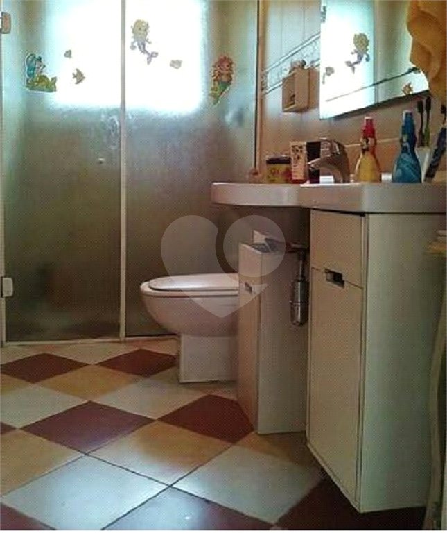 Casa à venda com 3 quartos, sendo 1 suíte,  no condomínio Aruã, Mogi das Cruzes - SP