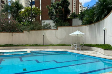 Apartamento à venda com 3 suítes em Vila Suzana, São Paulo, SP