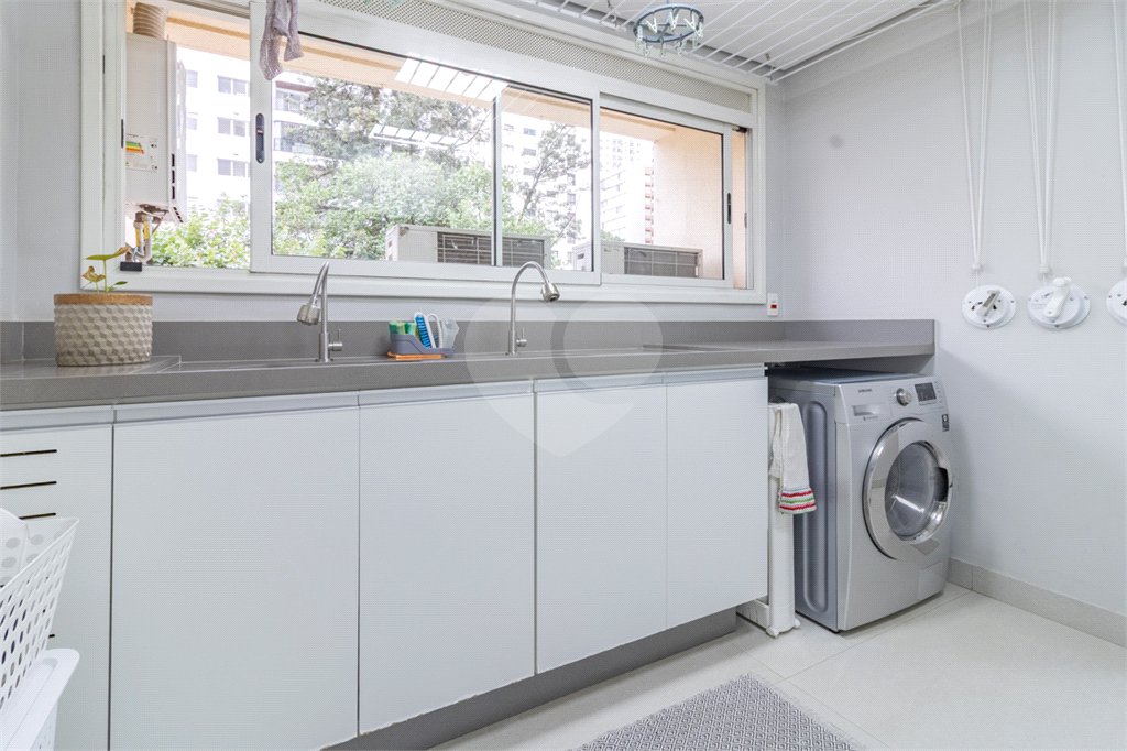Apartamento à venda com 4 suítes em Vila Mariana, São Paulo, SP