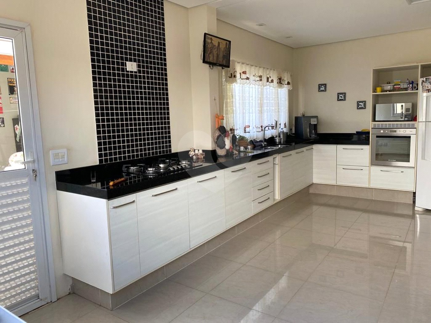 Casa à venda com 3 quartos, sendo 1 suíte, em Itu Novo Centro, Itu, SP