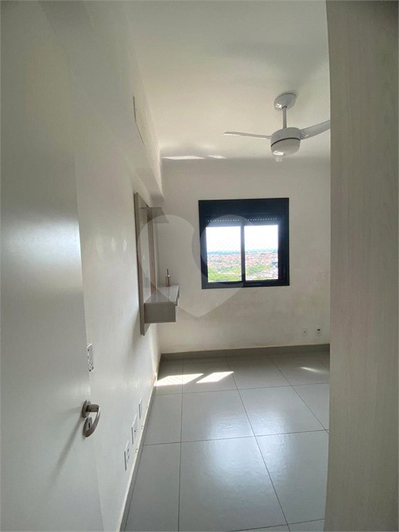 Apartamento à venda com 3 quartos, sendo 1 suíte,  em Vila Santana, Araraquara, SP