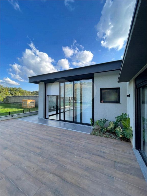 Casa à venda com 3 suítes no condomínio Residencial Granville, Atibaia - SP