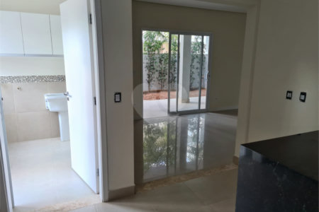 Casa à venda com 3 suítes no condomínio Reserva da Mata, Vinhedo - SP