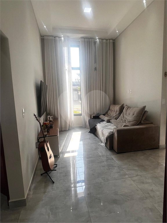 Casa à venda com 3 quartos, sendo 1 suíte, no condomínio Village Moutonnée, Salto - SP